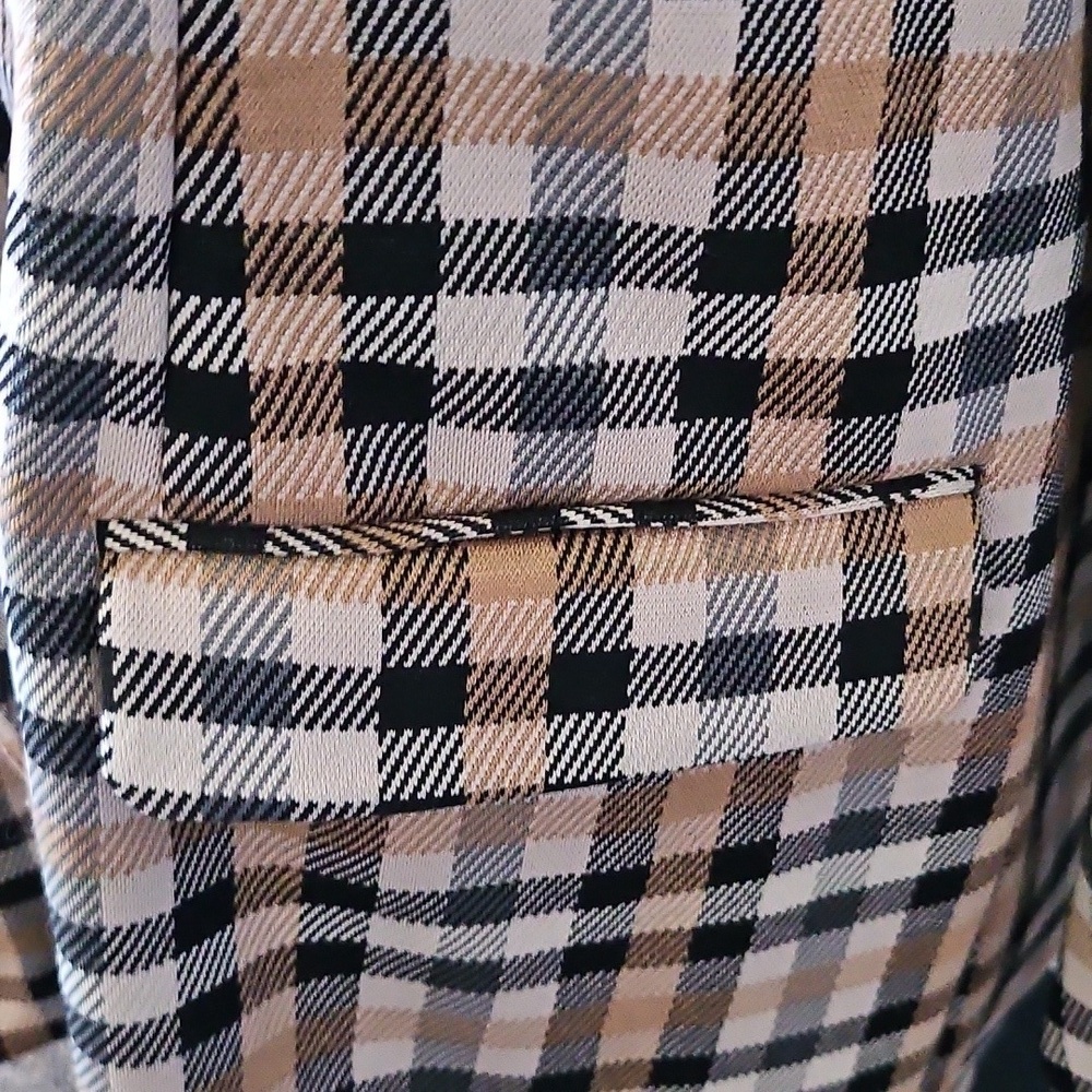Maurices Caramel, Tan, and Brown Checkered Blazer NWOT - Picture 7 of 16